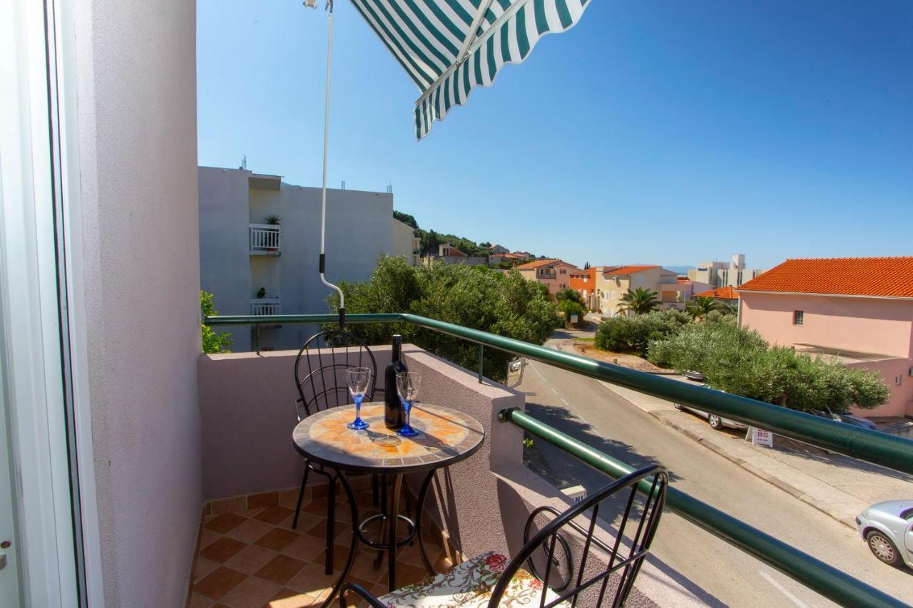 Apartments Loncar Tucepi Exterior photo