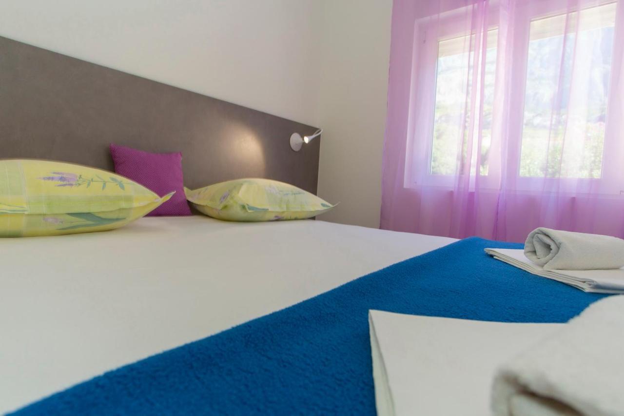 Apartments Loncar Tucepi Exterior photo