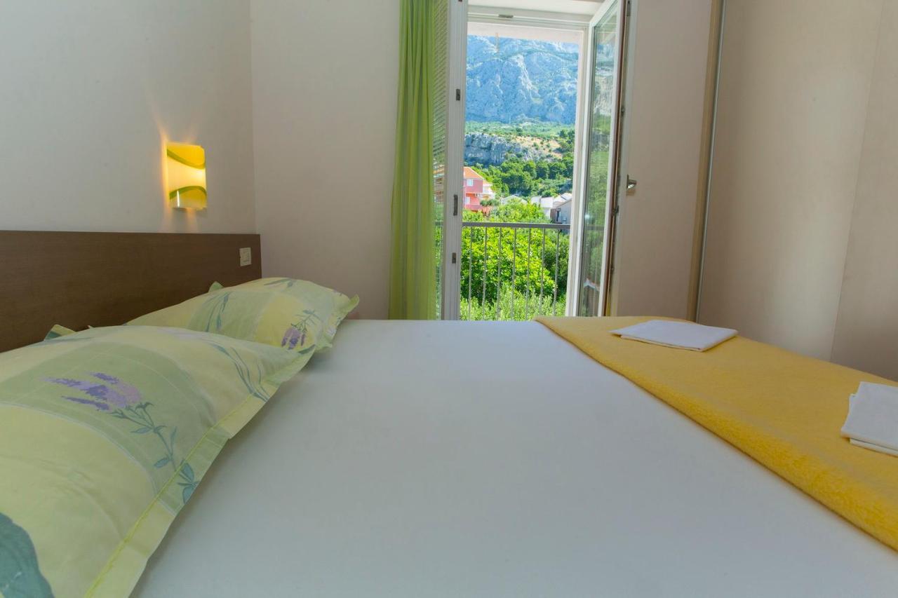 Apartments Loncar Tucepi Exterior photo