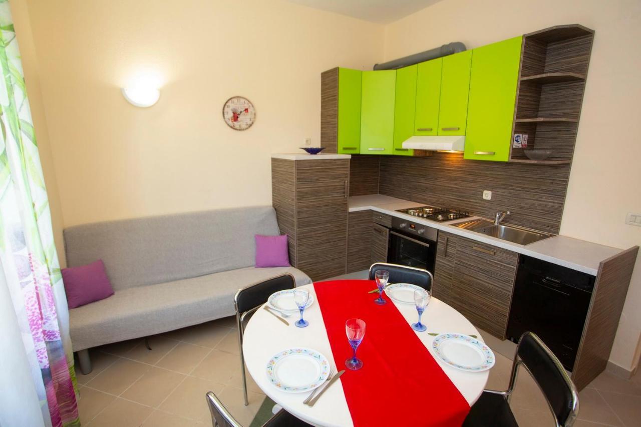 Apartments Loncar Tucepi Exterior photo